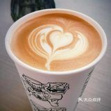 喝完咖啡默默带走了杯子[调皮]