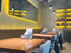 -三勾JJJ Burger&Coffee(梅溪湖店)
