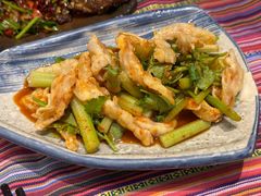 -香巴拉云南餐厅(华莱坞店)