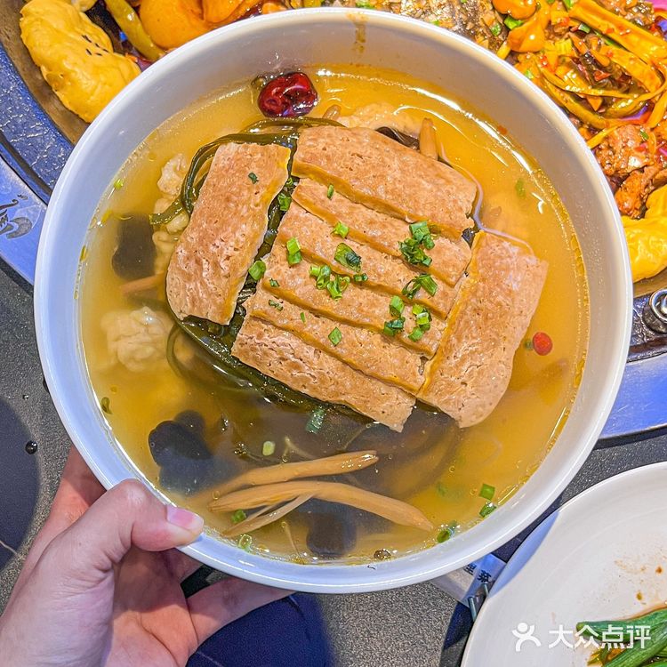 御凤甲首届吃鸡节•椒麻鸡免费吃🔥人气爆棚