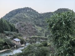 -高荡千年布依古寨旅游景区