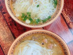 -正宗李家土鸡米线店