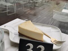 -UNI UNI(环亚凯瑟琳店)