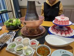 -额尔敦传统涮.冰煮羊火锅(乌兰察布体育场店)