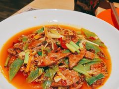 -渝信川菜 · 川味家常菜(财富购物中心店)