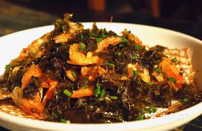 Longjing Tea Stir-Fried Shrimp