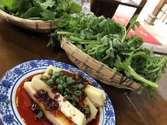 -岳记兴隆·青城腊排铜火锅(融创店)