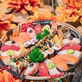 夏日能吃到的寿司大拼，野营必备拍照好美！
