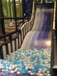 -MELAND CLUB亲子乐园·派对·餐厅(北京芳圆里ID MALL店)