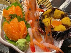 -山川小町·极番烧肉(新地假日广场店)