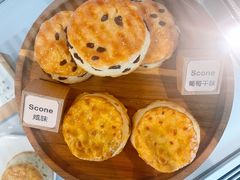 -SKROLL卡特司库·蛋糕定制·生吐司·司康(古北程家桥店)
