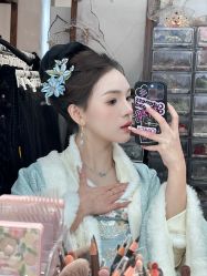 -一揽芳华汉服旗袍体验馆(拙政园店)