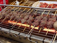 -哈尔滨小酒馆·鲜肉现穿自助烧烤(康新花园店)