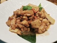 -雀舞云南菜(天津天河城购物中心店)