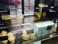 面包甜点陈列柜-佩家私房烘焙(宝龙店)