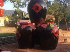 -百里峡七彩艺术小镇