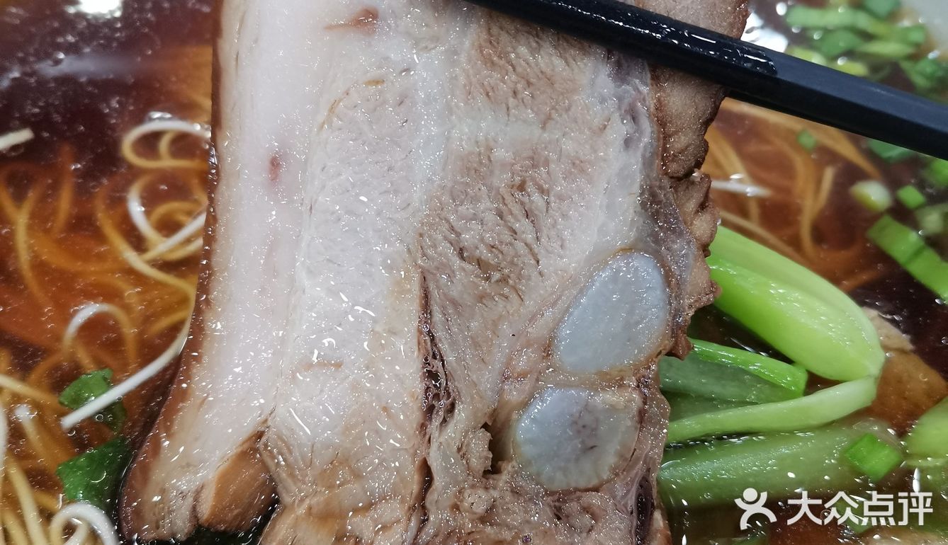 惊为天人。原来焖肉面这么美味