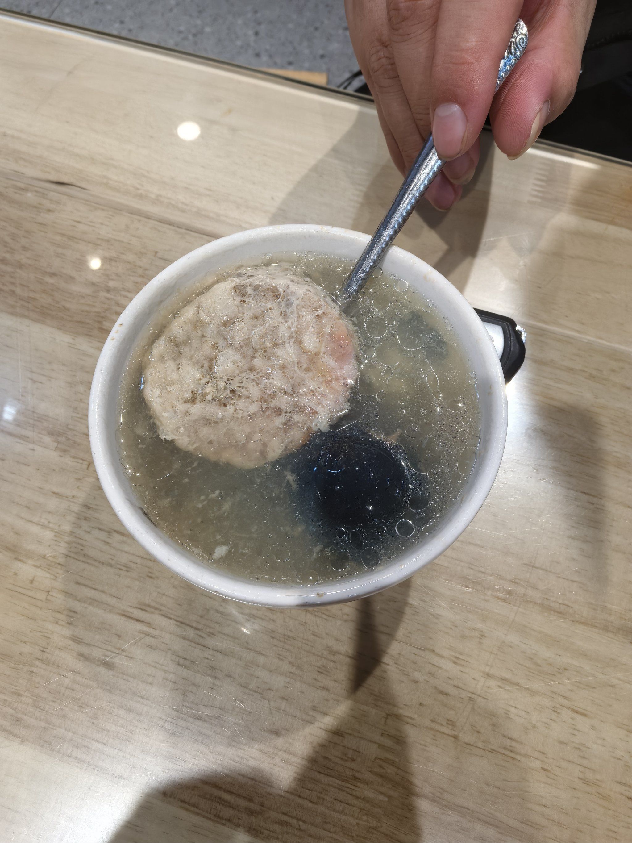 图2,光汤5元 问了服务员,一样大的肉饼