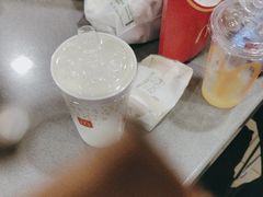 -麦当劳(汉口火车站候车室店)