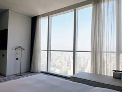 -大连星海皇冠假日酒店