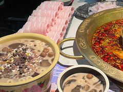 上品肥牛-哥老官重庆美蛙鱼头(宝山龙湖店)