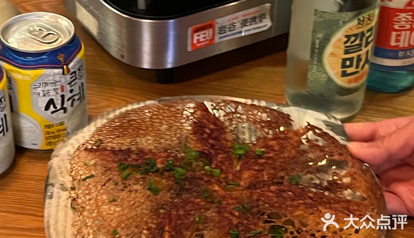 上海的！这家韩料火锅太好玩了，棉花糖都上桌，开心🥳