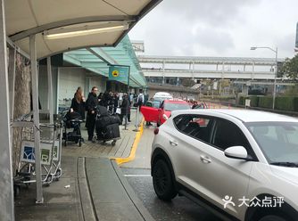 行李不多如果住市中心推荐坐canada