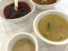-鲁朗纳麦石锅鸡庄园