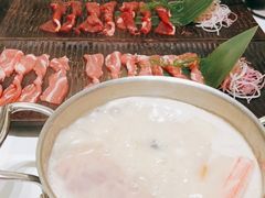 -红鼎豆捞·非遗鲍皇汤火锅(宝丰路店)