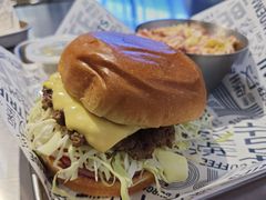 -TRIPS BURGER(大钟寺店)