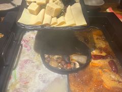 -老牌坊云南鱼豆花火锅(爱建店)