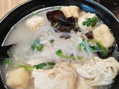 -小杨生煎(金山百联购物中心3楼店)