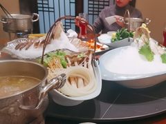 -余欢领鲜火锅(新街口店)