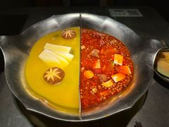 -湊湊火锅·茶憩(杭州湖滨银泰in77店)