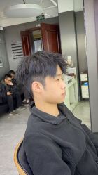 -藤野造型烫发染发