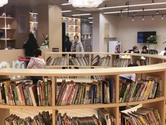 -漕河泾街道图书馆(漕河泾社区文化活动中心店)