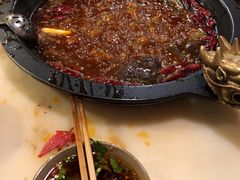 -黄潇洒老火锅(九眼桥宏济巷店)