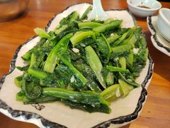 -梁姐啤酒鱼(兴坪古镇店)