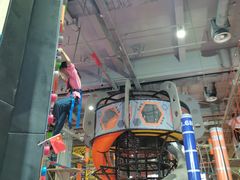 -嗨翻Hi-Fun竞技主题乐园·蹦床亲子生日轰趴(国光1937店)