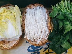 -曹丞相·地锅鸡·地锅鱼(武林店)