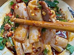 -拈签一笑黄牛肉辣卤串串
