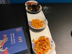 -凤凰湘语·平价海鲜餐厅(浦东旗舰店)