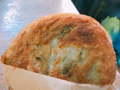 葱油饼-广慈小吃铺沪味佳饭堂