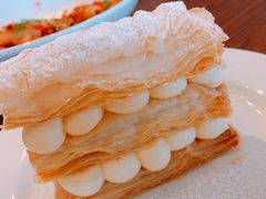 -ROAST coffee & eatery