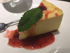 樱桃芝士蛋糕-西堤厚牛排(新世界店)