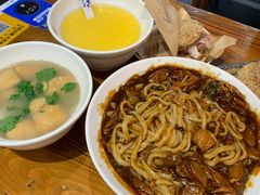 -老天桥酱肉烧饼夹肘子(天桥店)