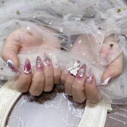 -莉娜美睫·穿戴甲