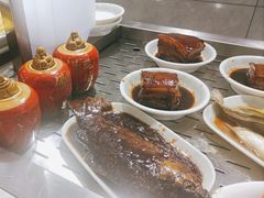 -上海市静安区图书馆(新闸路馆)
