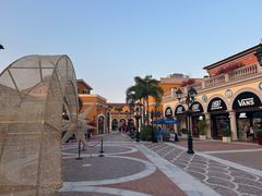 -佛罗伦萨小镇广佛名品奥特莱斯(疏港路店)