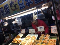 -六合夜市
